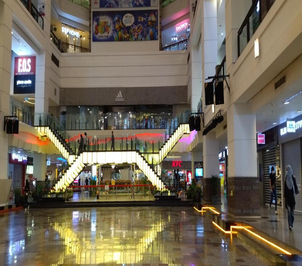 Kl Berjaya Times Square Service Apartment Kuala Lumpur Eksteriør bilde
